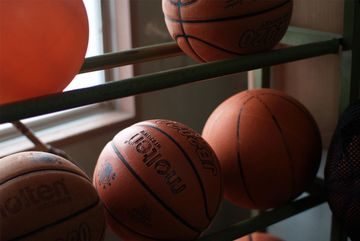 basketballs on rack