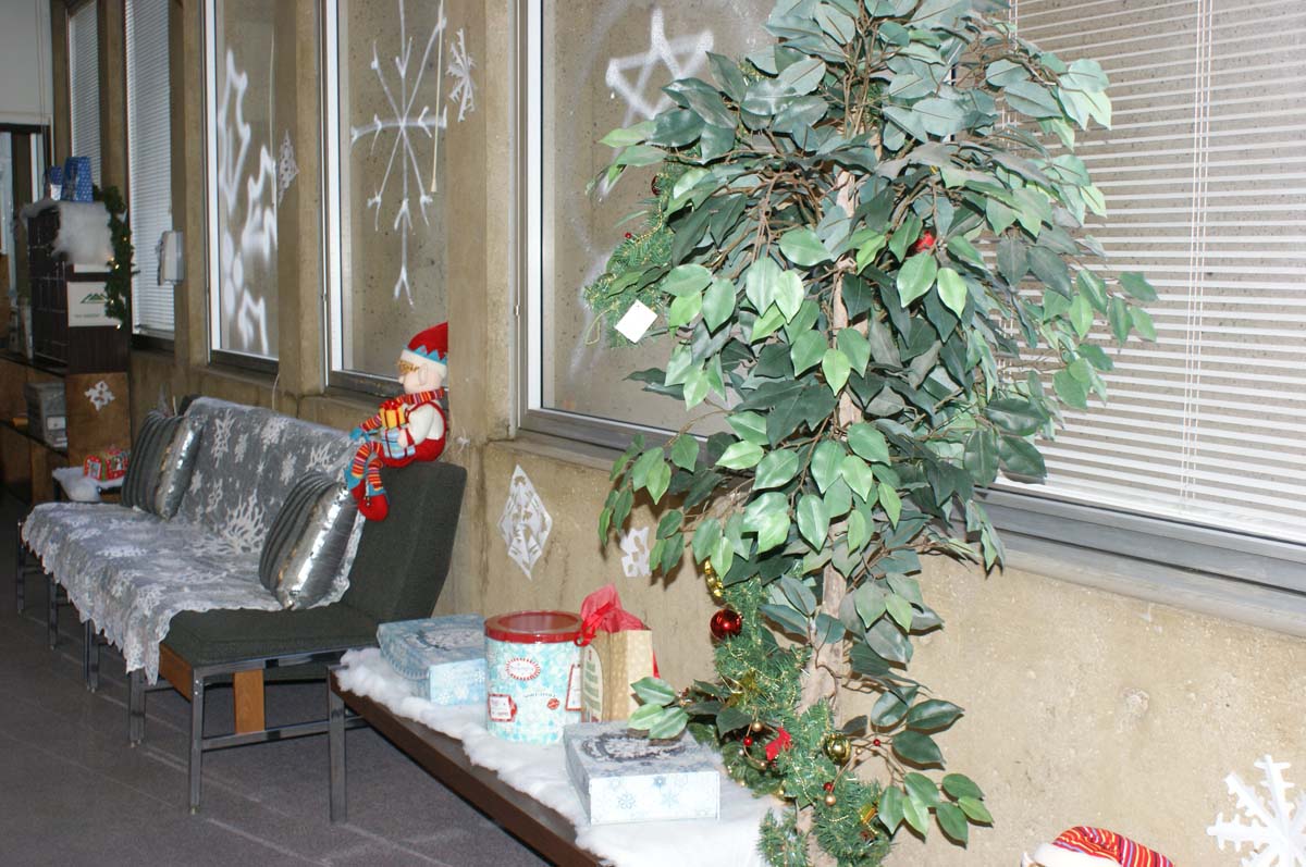 Transfer Center decor