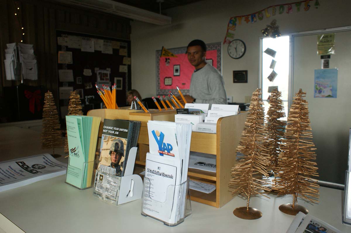 Transfer Center decor