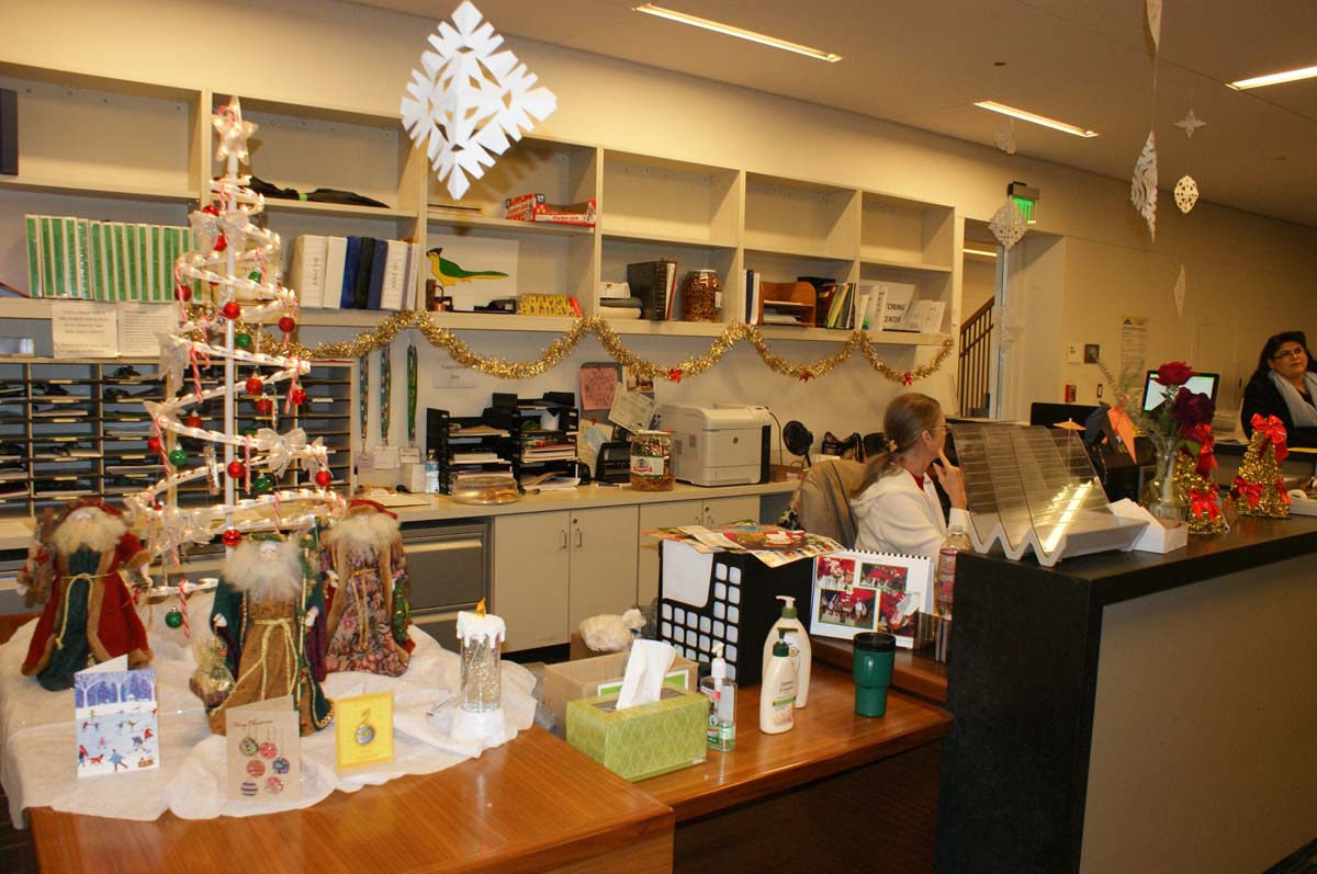 Transfer Center decor