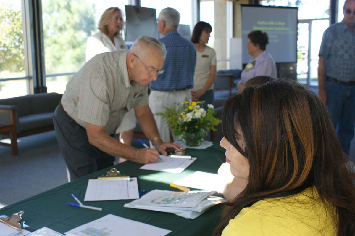 People enjoying the Retiree Brunch