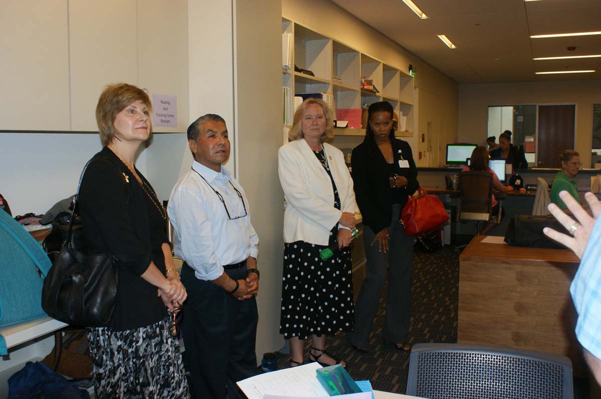 San Manuel representatives meeting student workers