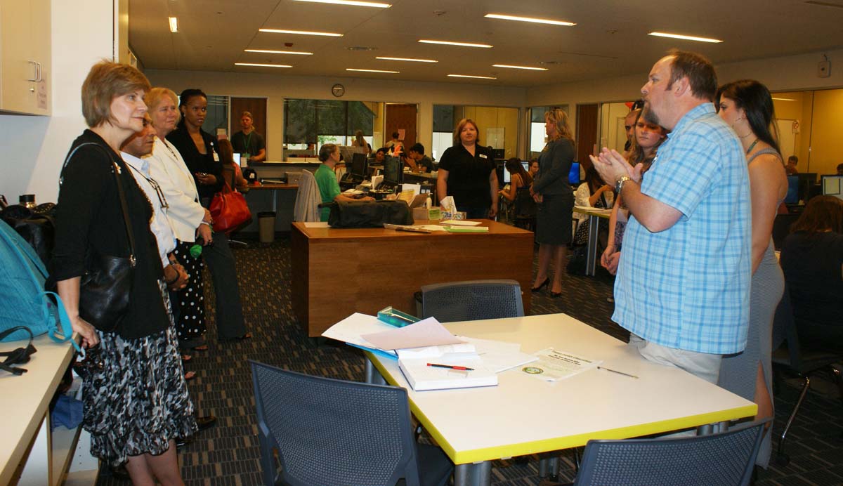 San Manuel representatives meeting student workers