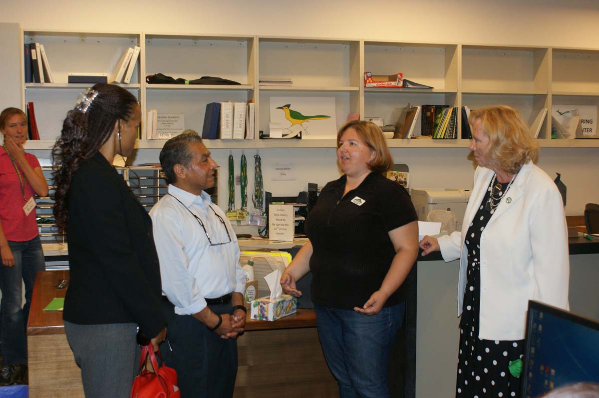 San Manuel representatives meeting student workers