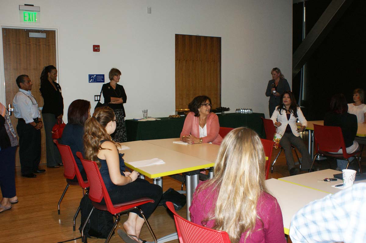 San Manuel representatives meeting student workers