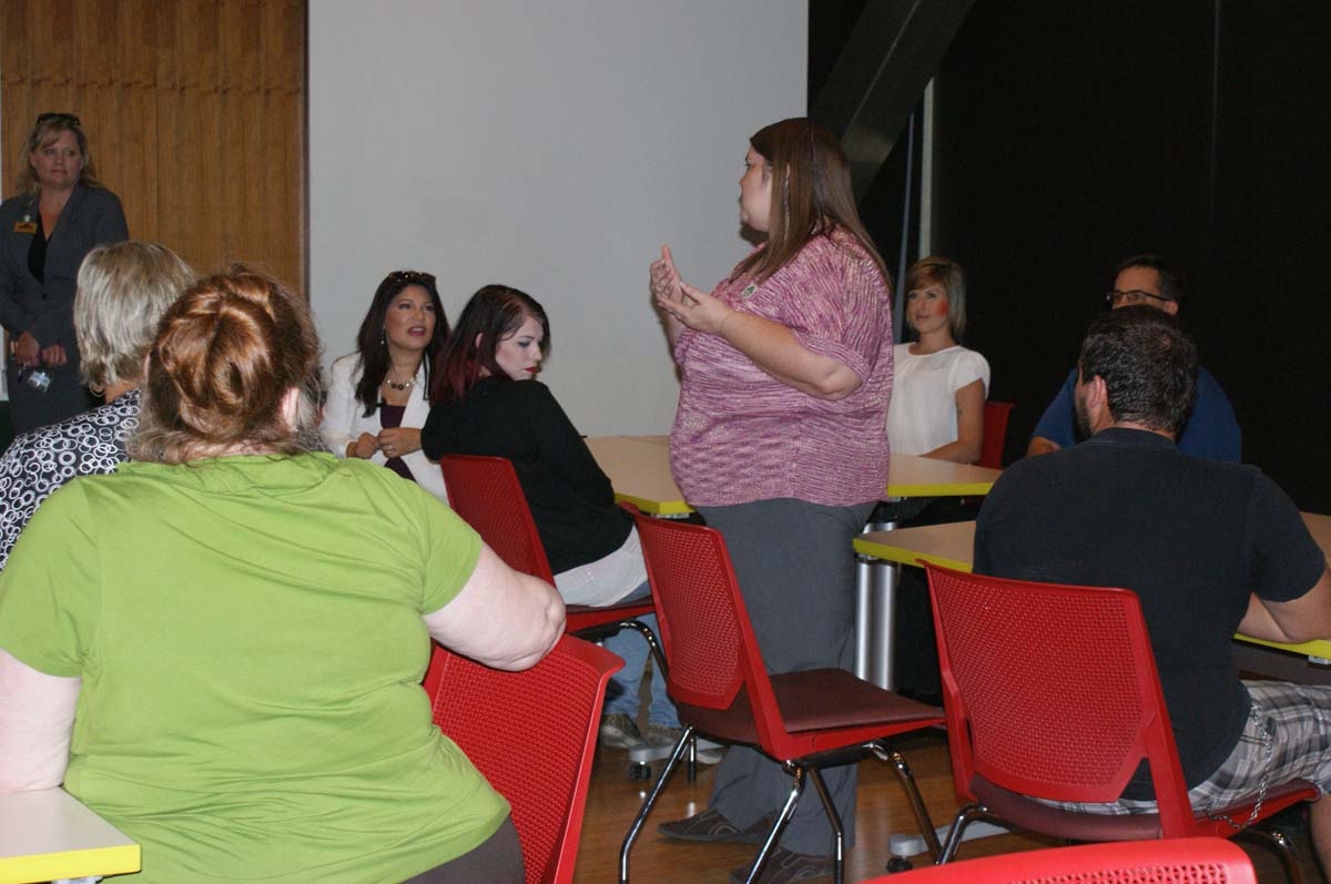 San Manuel representatives meeting student workers