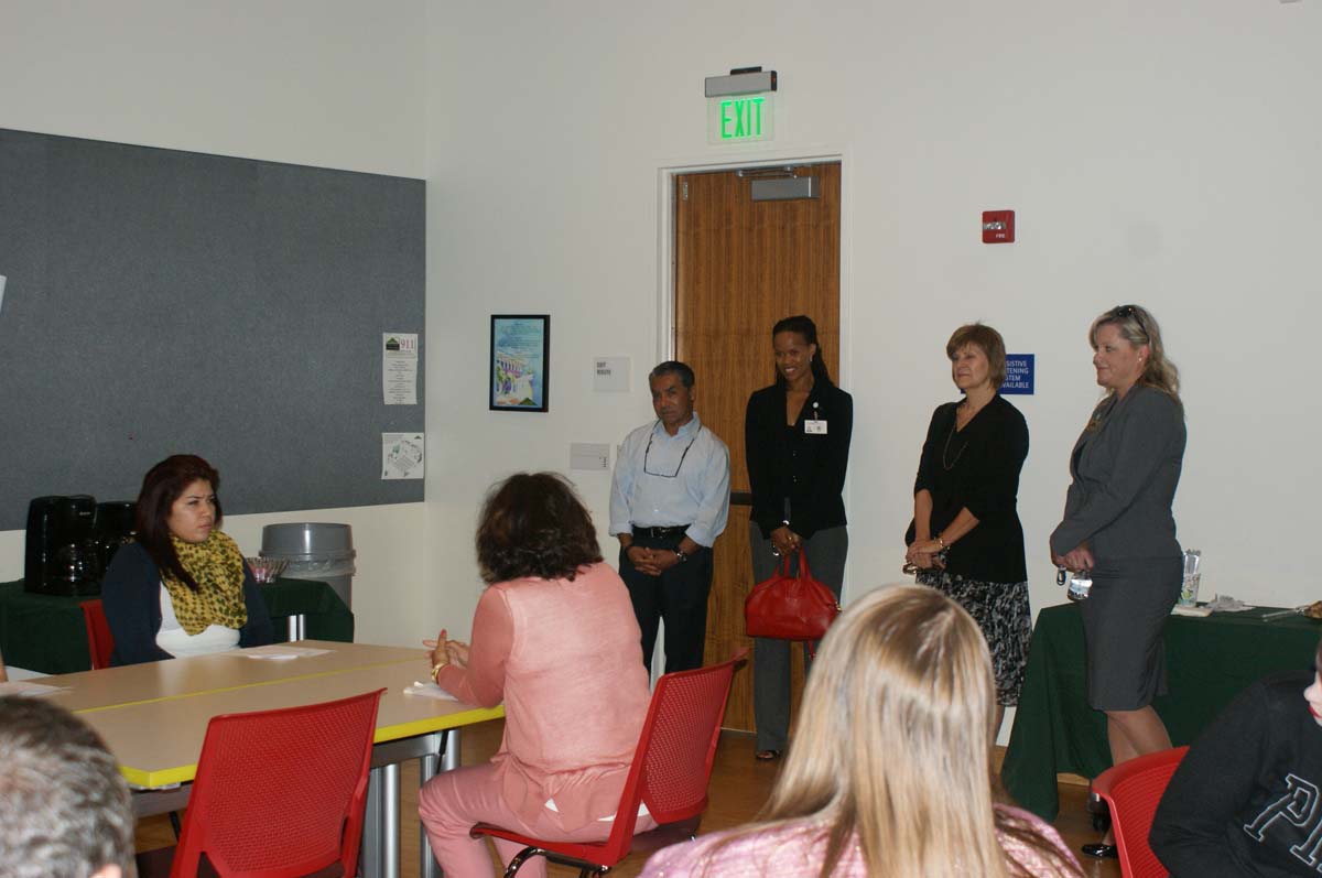 San Manuel representatives meeting student workers