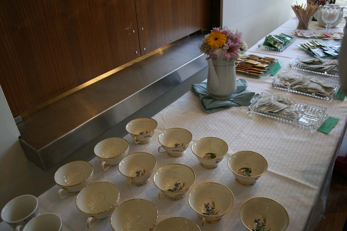 People enjoying Tea with the Deans