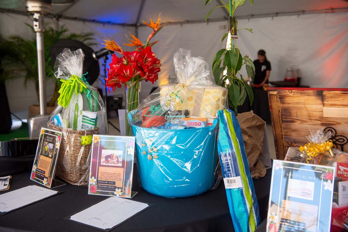 silent auction display