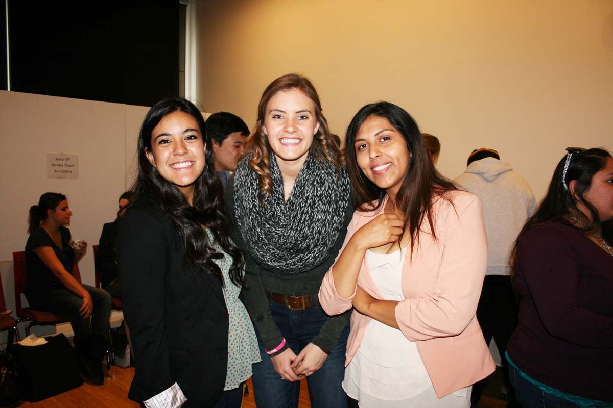 People at Tea with the Deans event