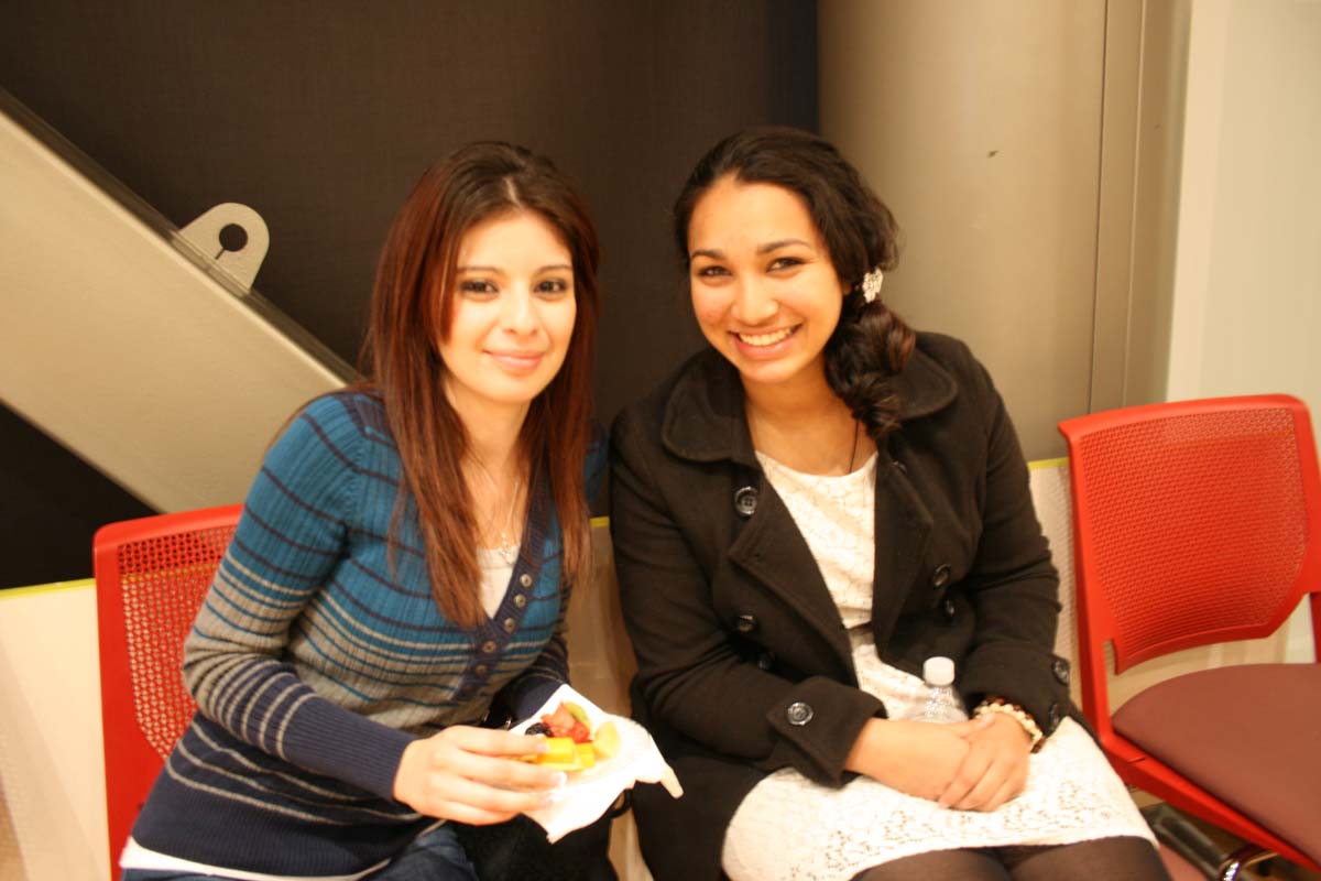People at Tea with the Deans event