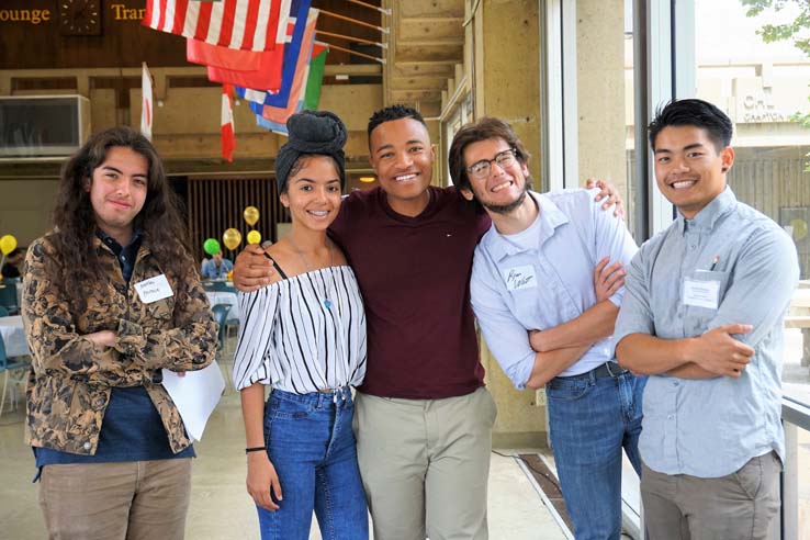 People enjoying the College Honors Institute Luncheon