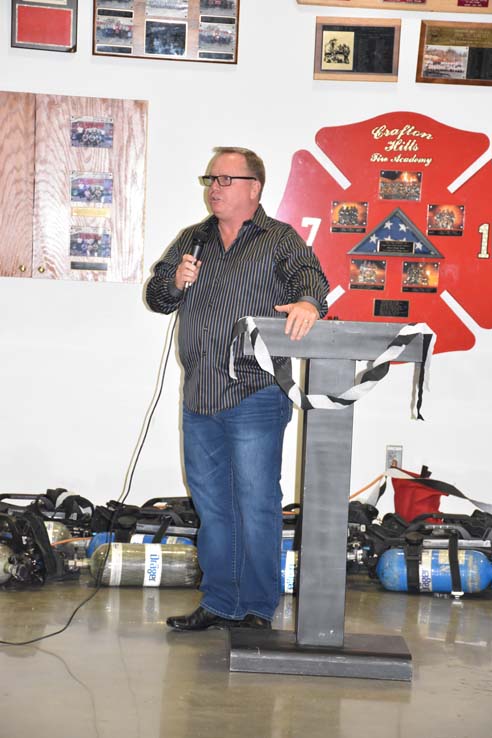 Enjoying the retirement dinner