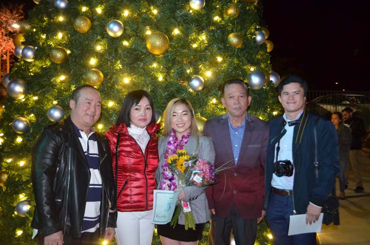 People celebrating the Respiratory Care Graduation.