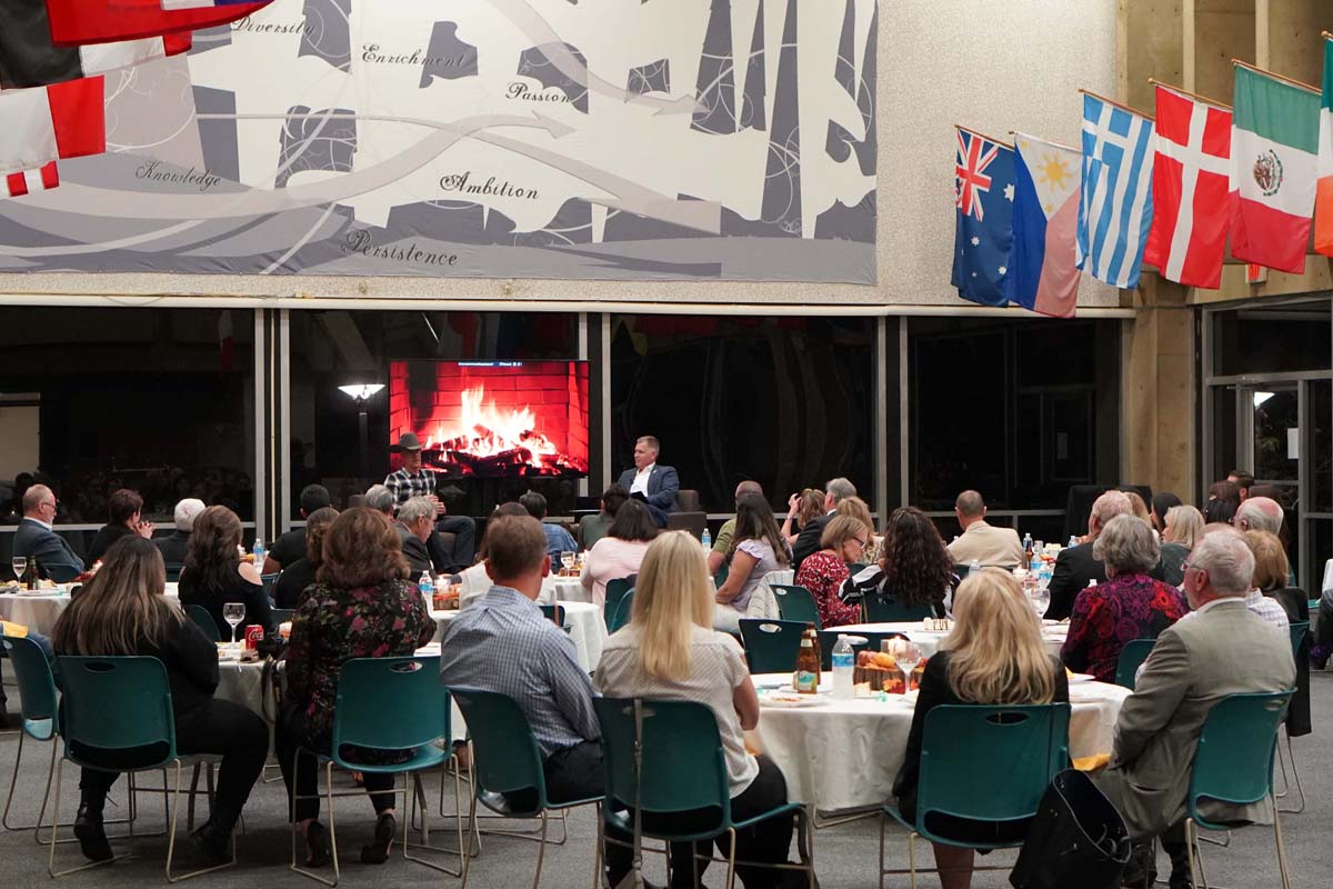 People enjoying President's Circle Gathering