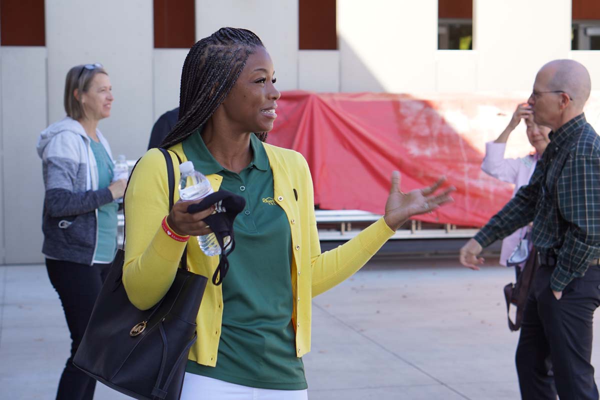 People enjoying the Friends Annual Luncheon