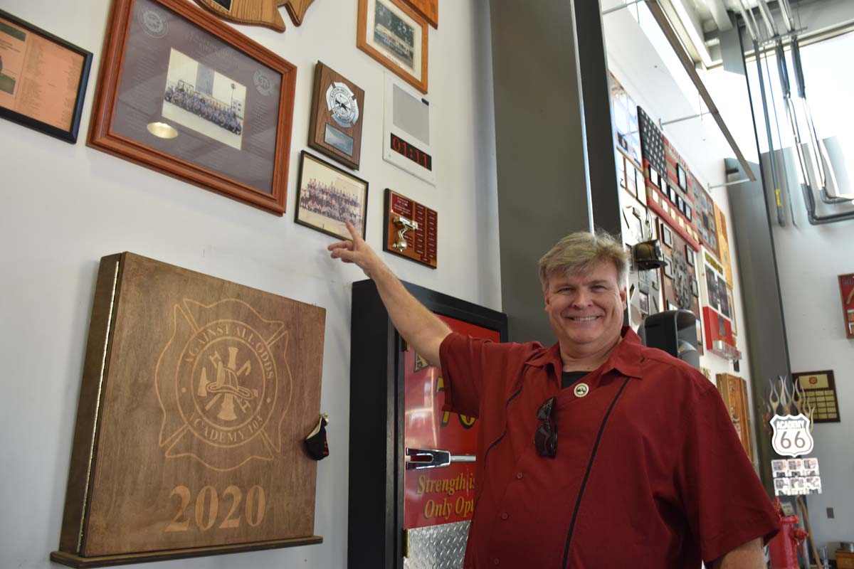 People enjoying the Friends Annual Luncheon