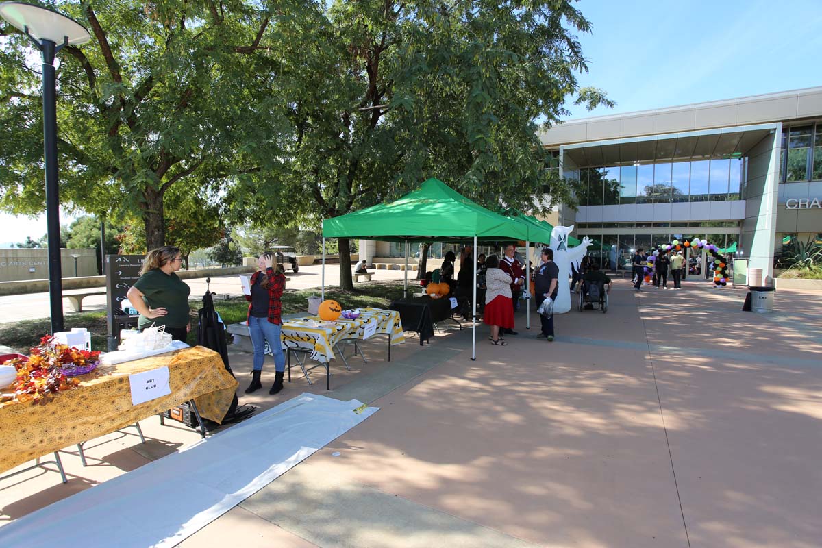 This is a sample image caption.