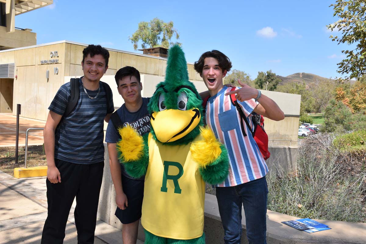 People enjoying the Transfer Fair and Hispanic Heritage Kickoff Event