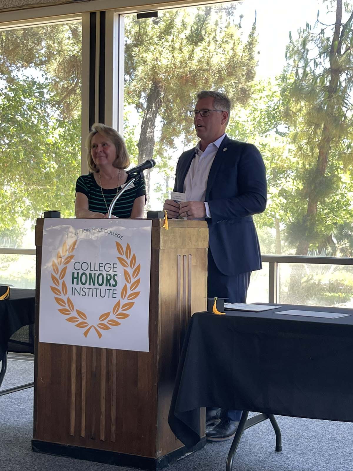 People enjoying the Honors Luncheon