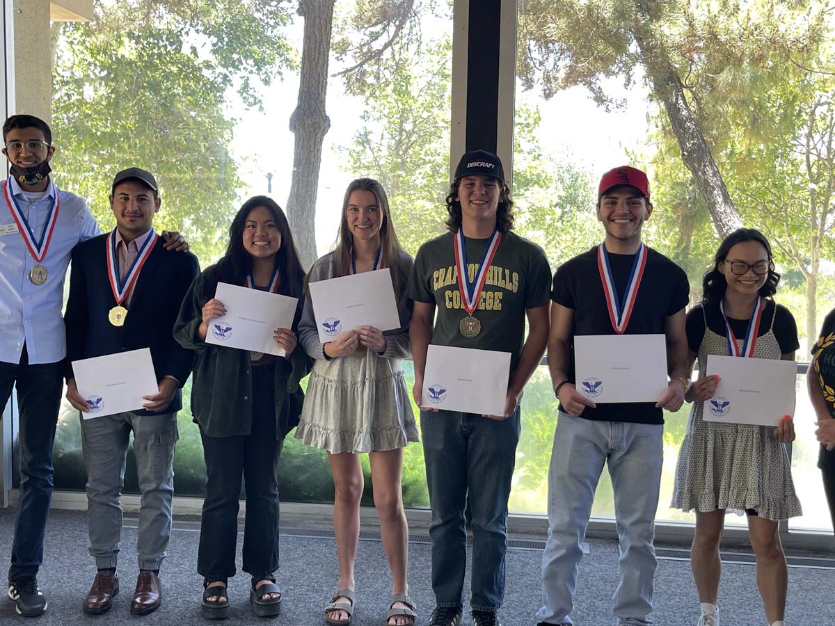 People enjoying the Honors Luncheon