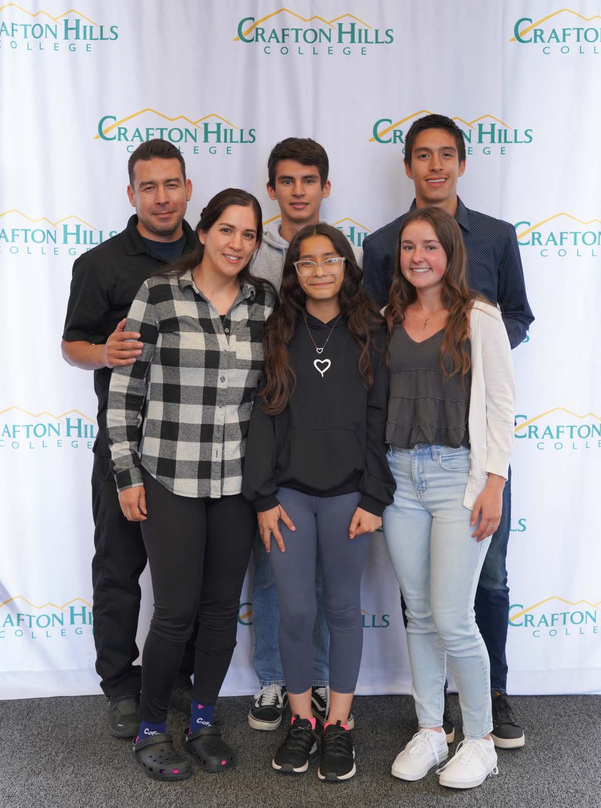 People enjoying the Athletics Banquet