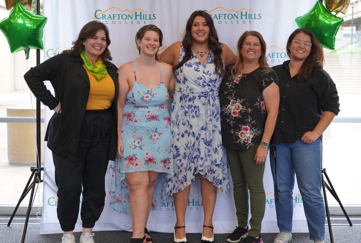 People enjoying the Athletics Banquet