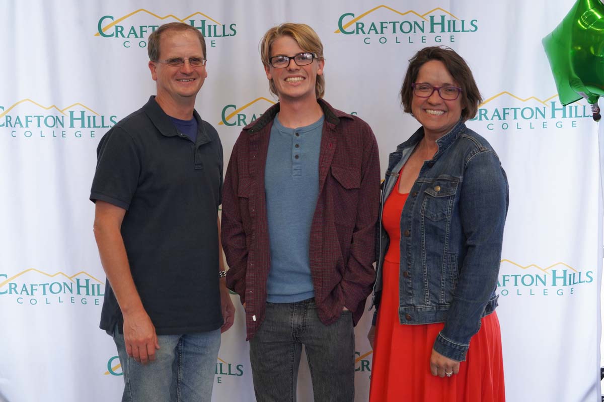 People enjoying the Athletics Banquet