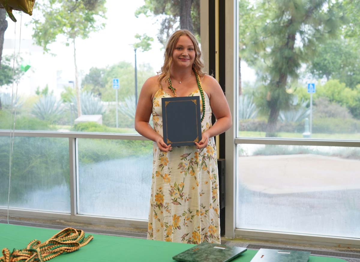 People enjoying the Athletics Banquet