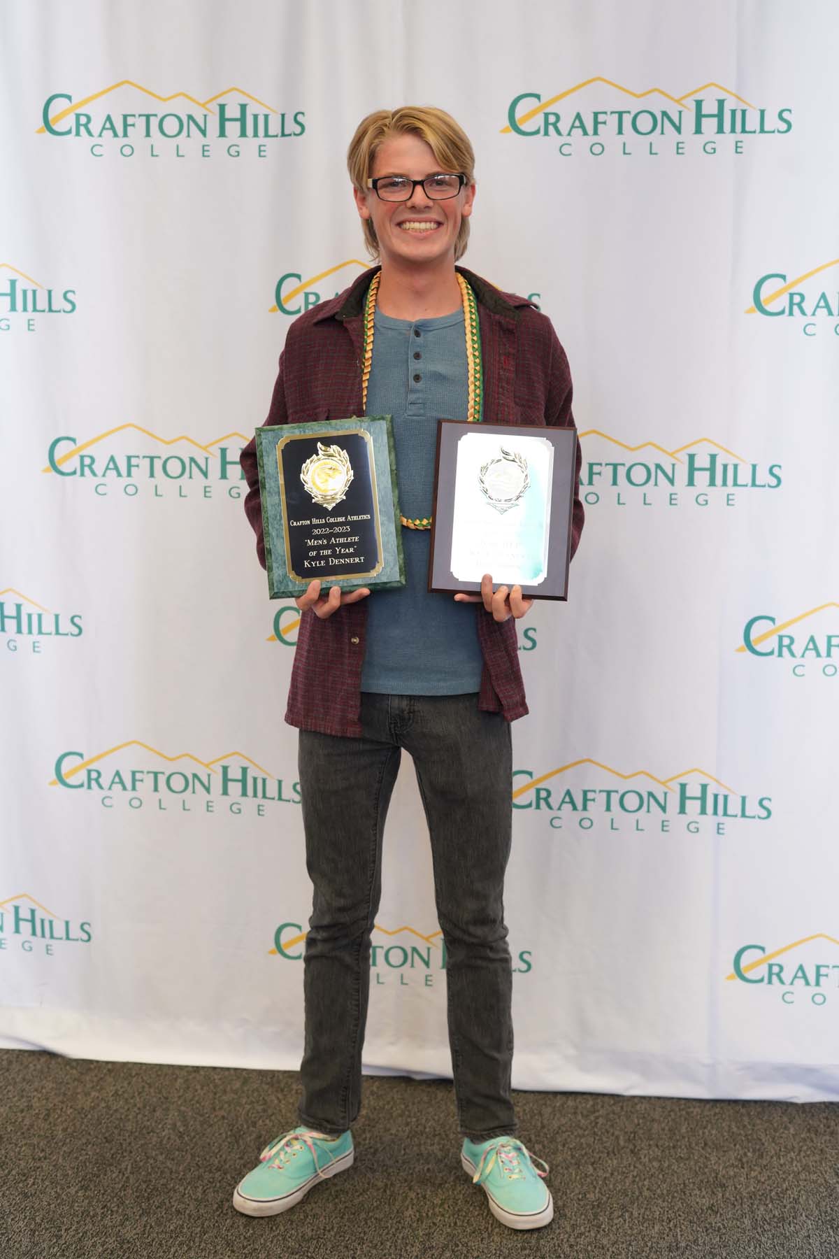 People enjoying the Athletics Banquet