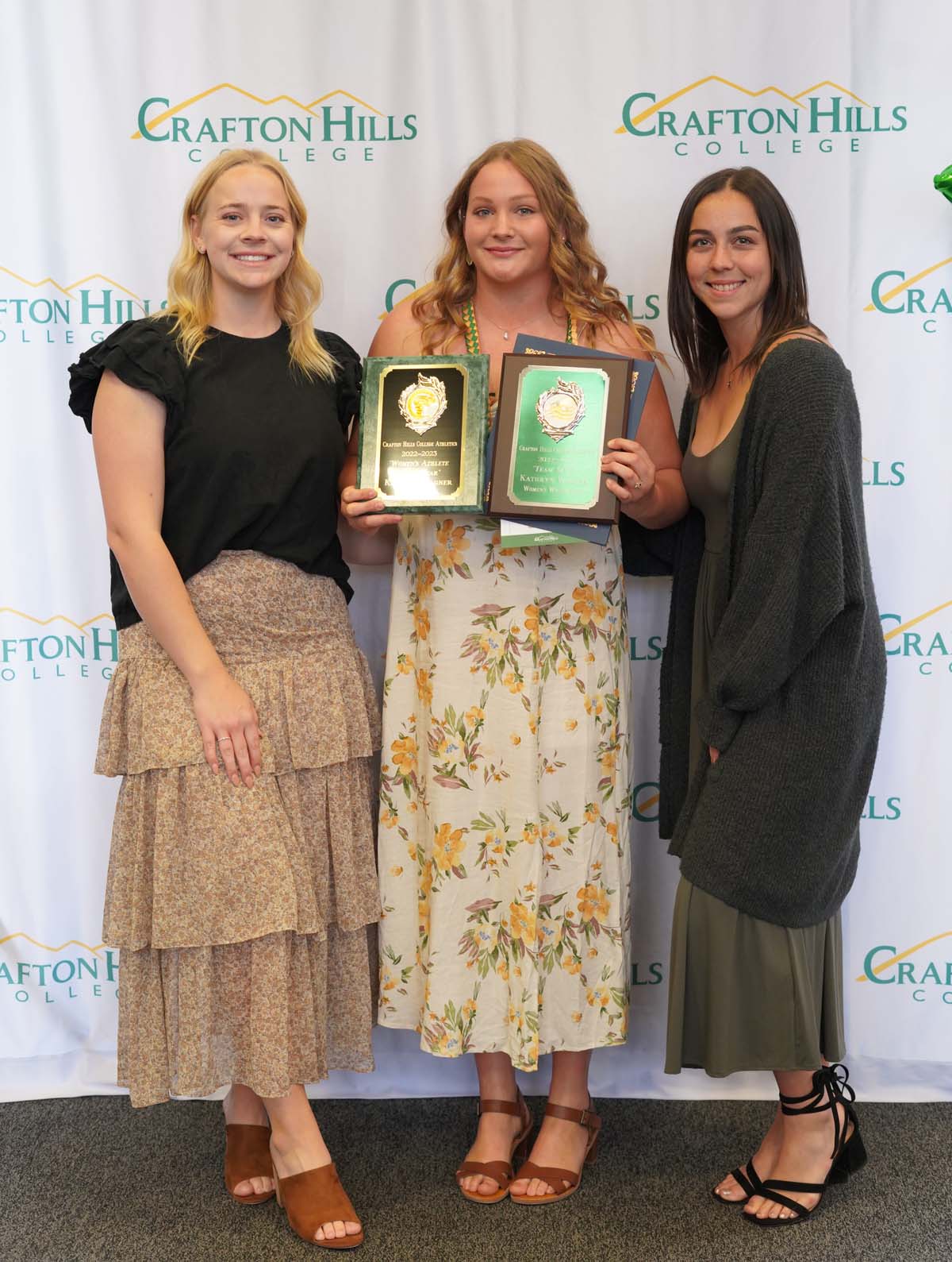 People enjoying the Athletics Banquet