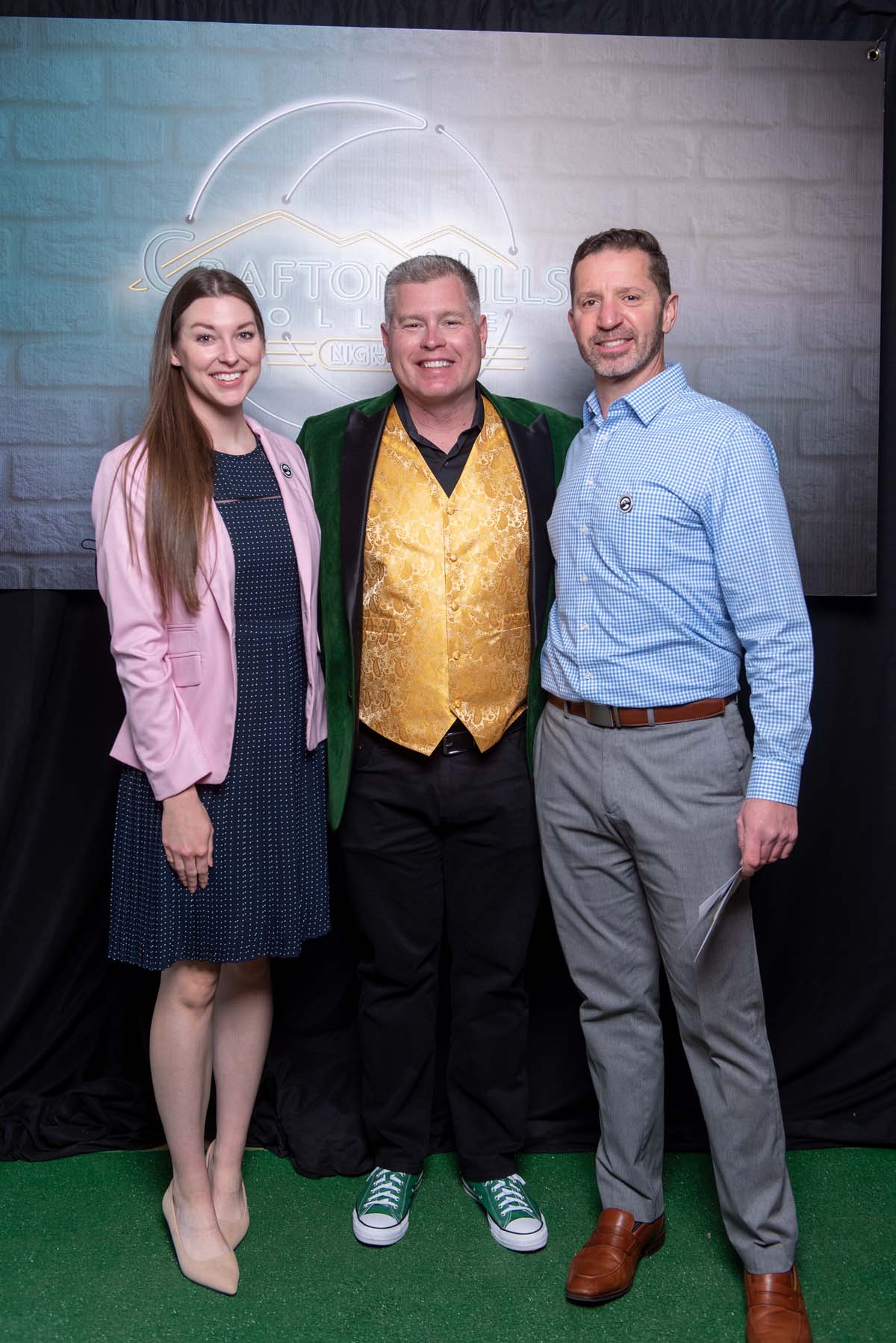 People enjoying the Crafton Night Out fundraiser