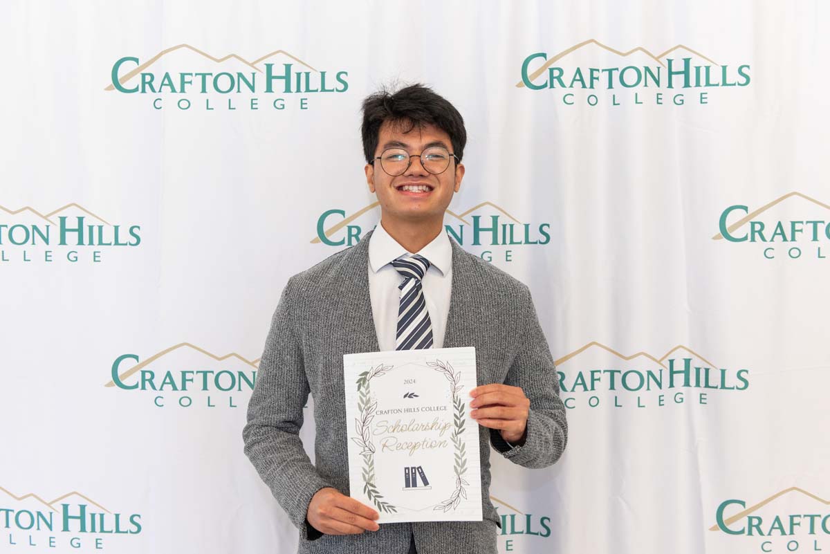 Student attends CHC Scholarship Reception
