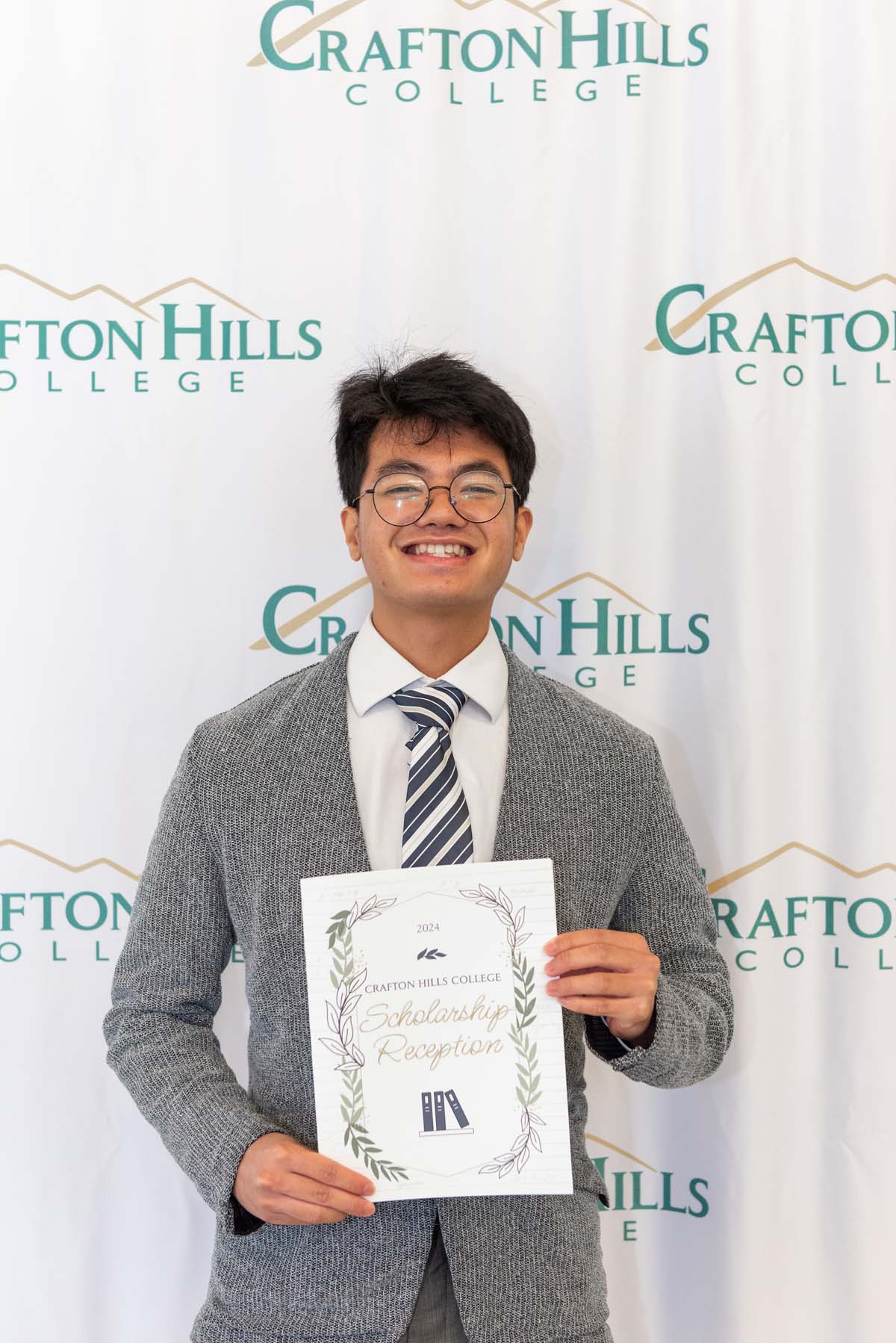 Student attends CHC Scholarship Reception