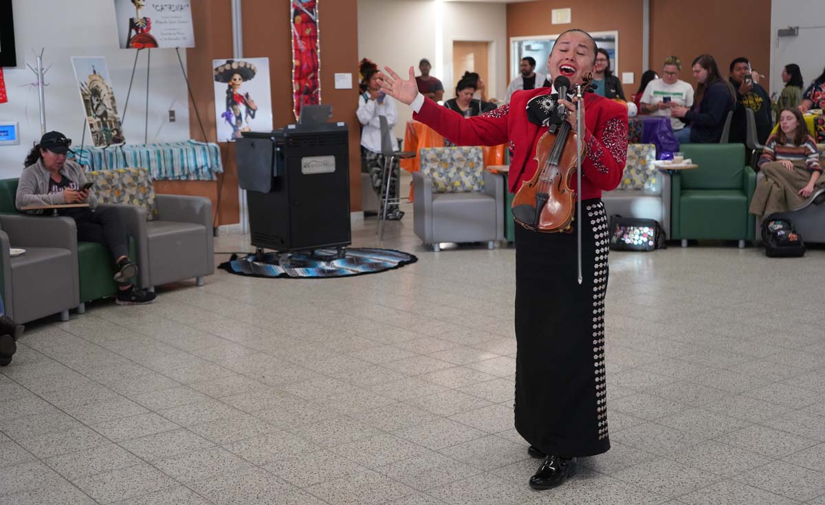 Attendee at Día de los Muertos event at CHC.