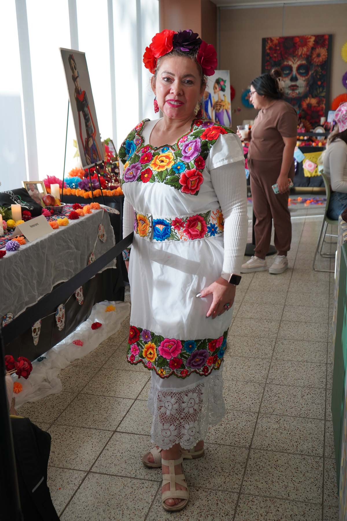 Attendee at Día de los Muertos event at CHC.