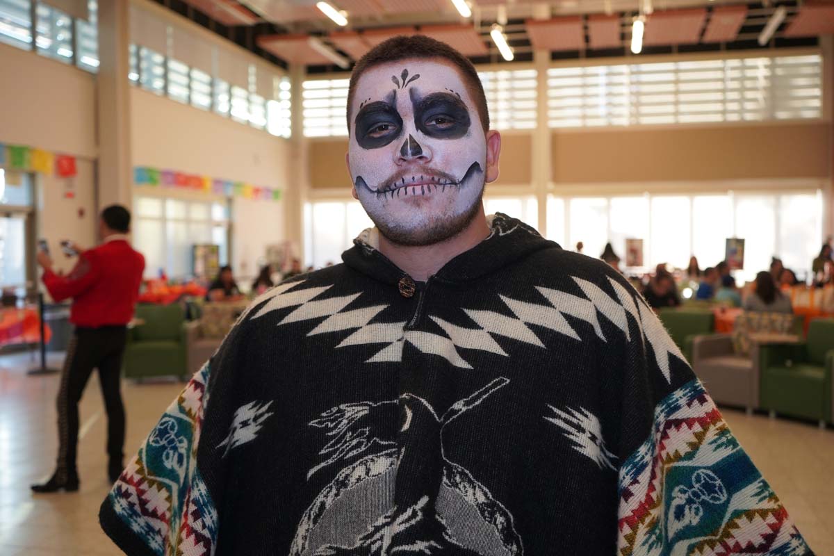 Attendee at Día de los Muertos event at CHC.