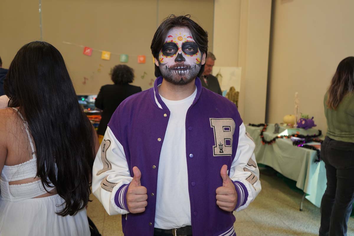 Attendee at Día de los Muertos event at CHC.