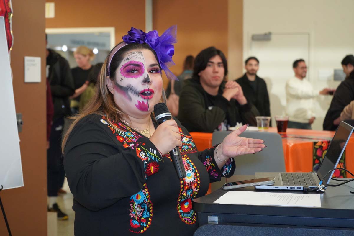 Attendee at Día de los Muertos event at CHC.