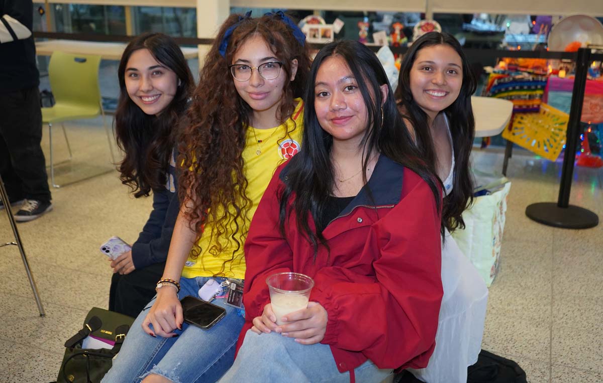 Attendee at Día de los Muertos event at CHC.