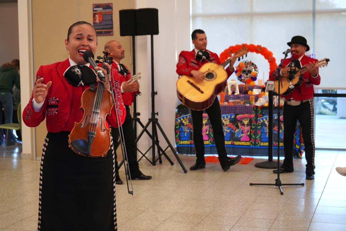 Attendee at Día de los Muertos event at CHC.