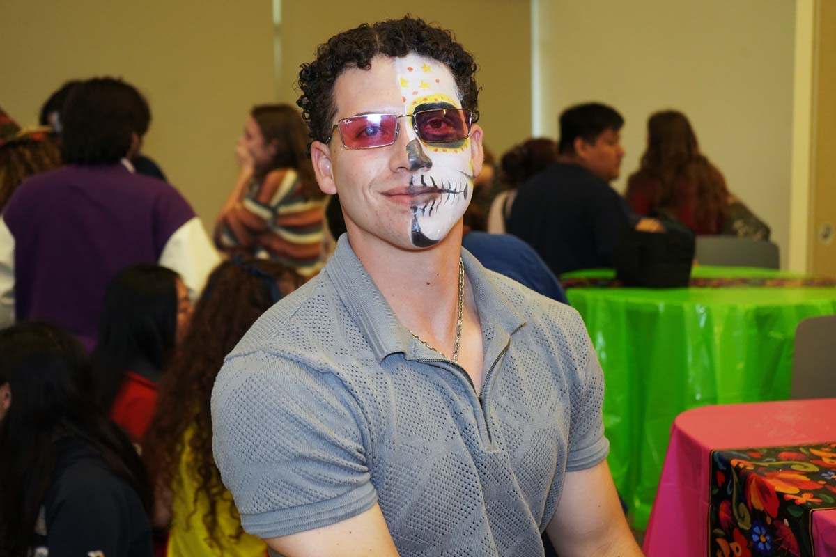 Attendee at Día de los Muertos event at CHC.