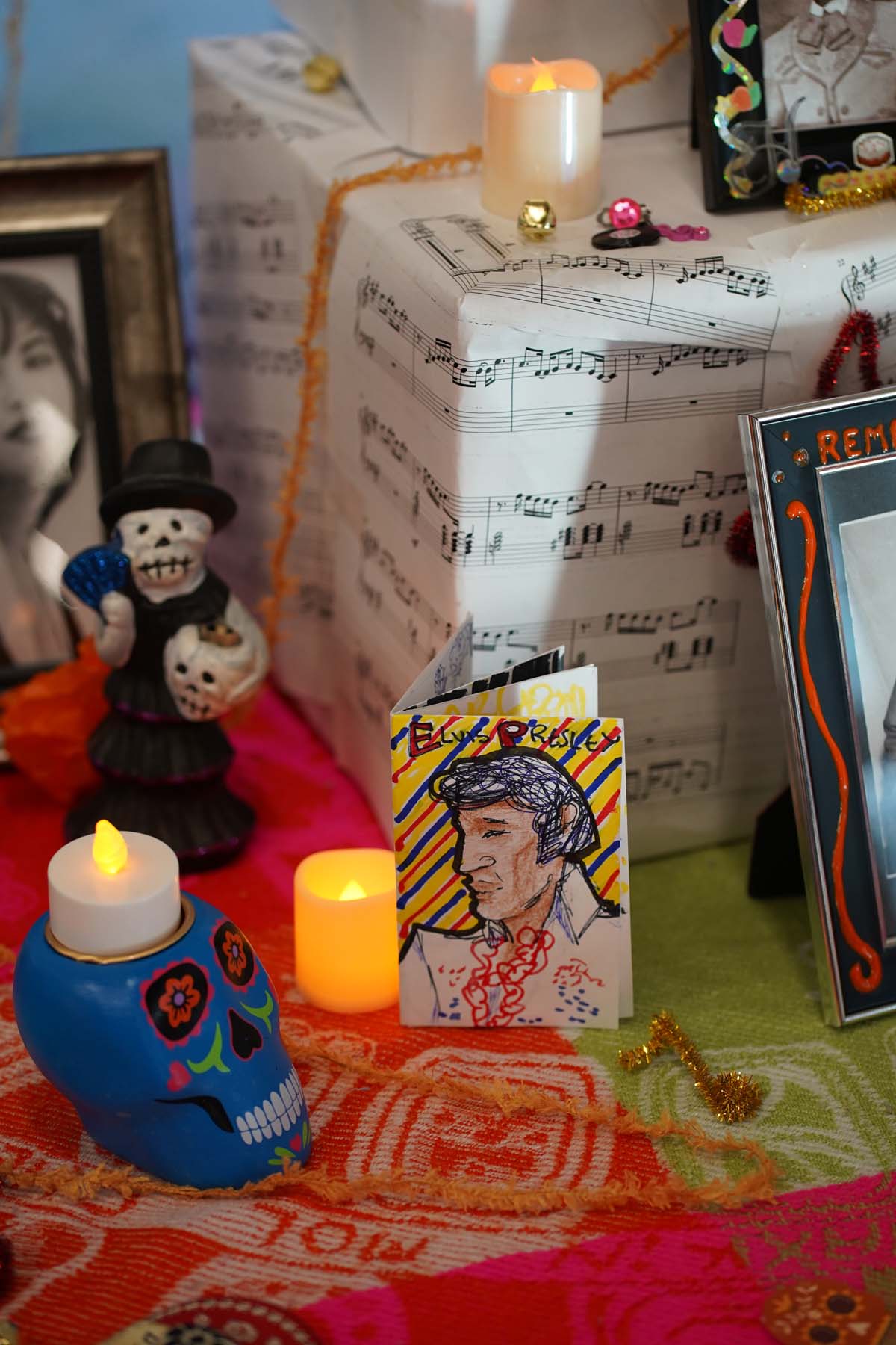 Attendee at Día de los Muertos event at CHC.