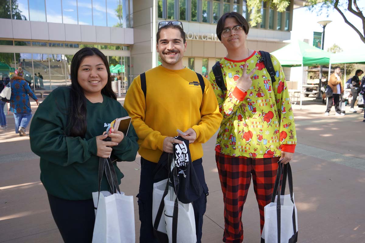 Students attend 1st Gen Resource Fair at CHC.