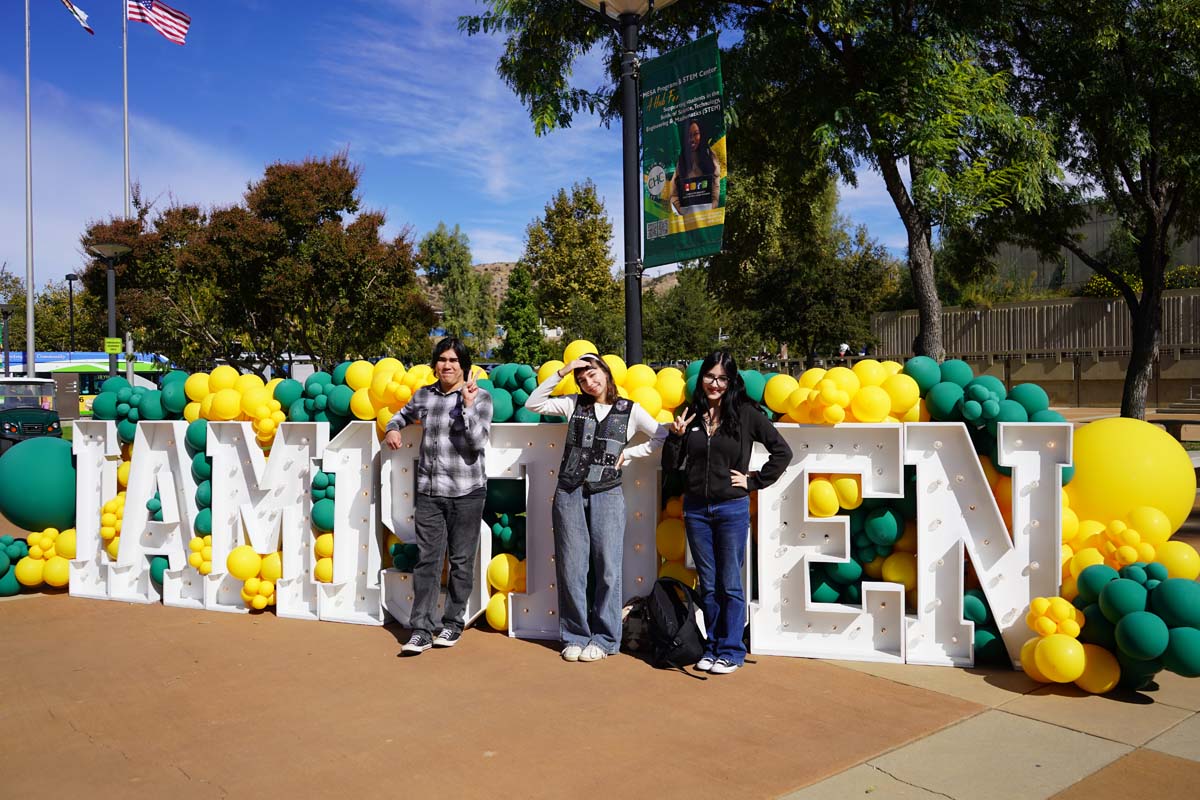 Students attend 1st Gen Resource Fair at CHC.