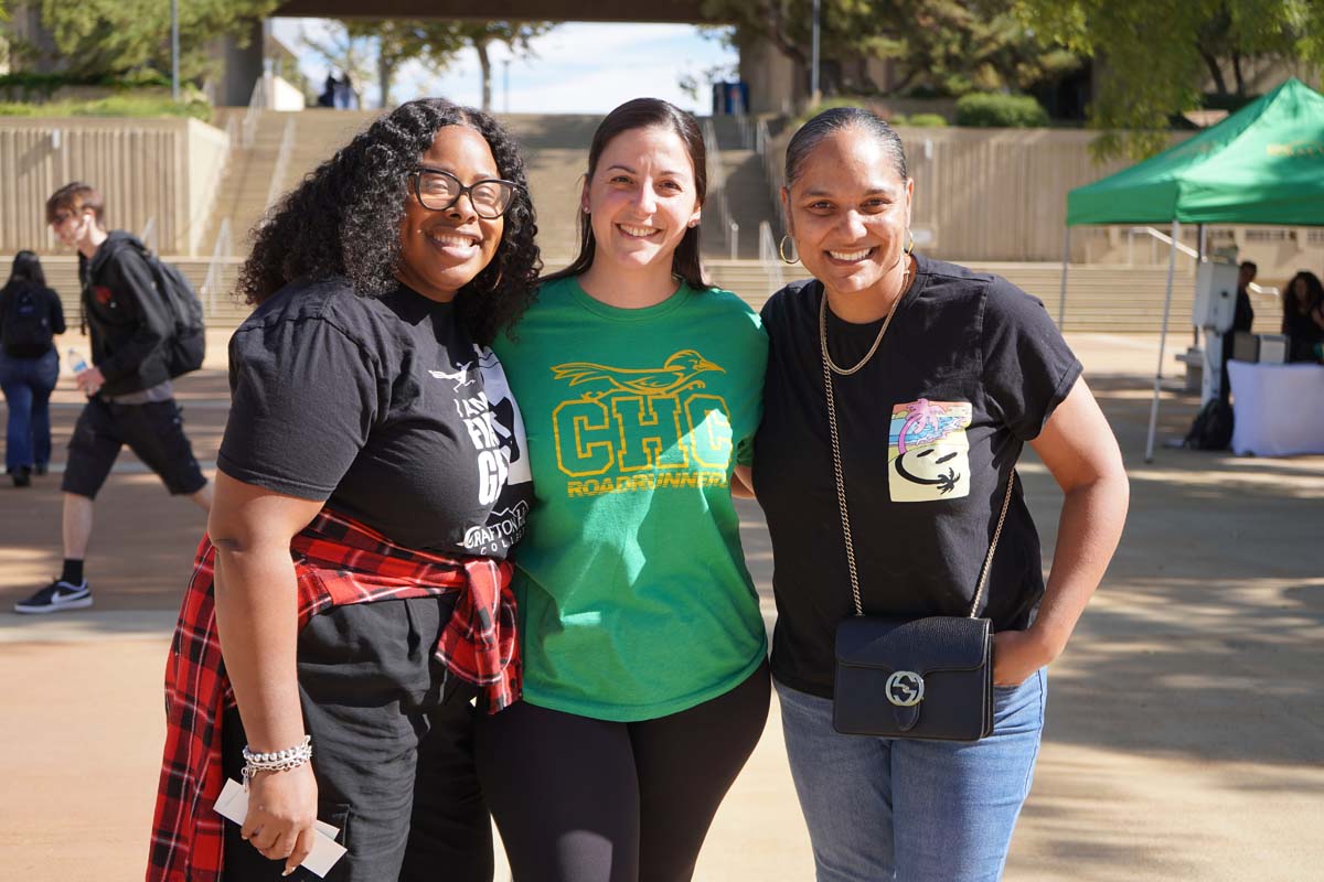 Students attend 1st Gen Resource Fair at CHC.