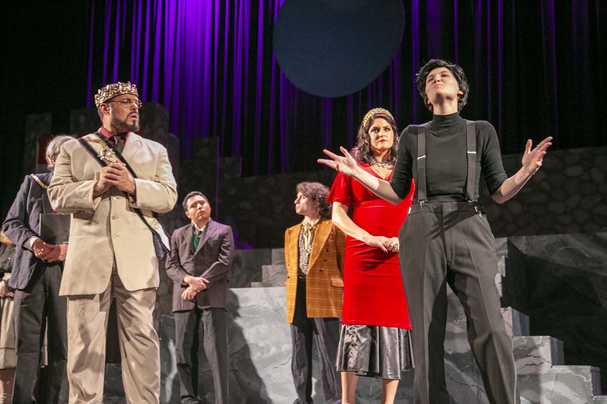 This is a sample image caption.