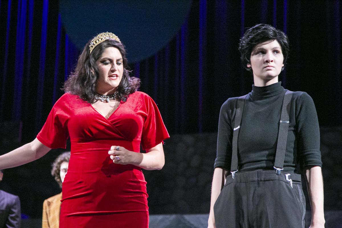 This is a sample image caption.