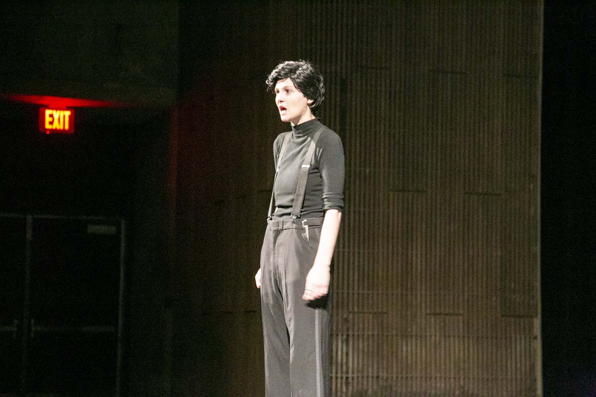 This is a sample image caption.