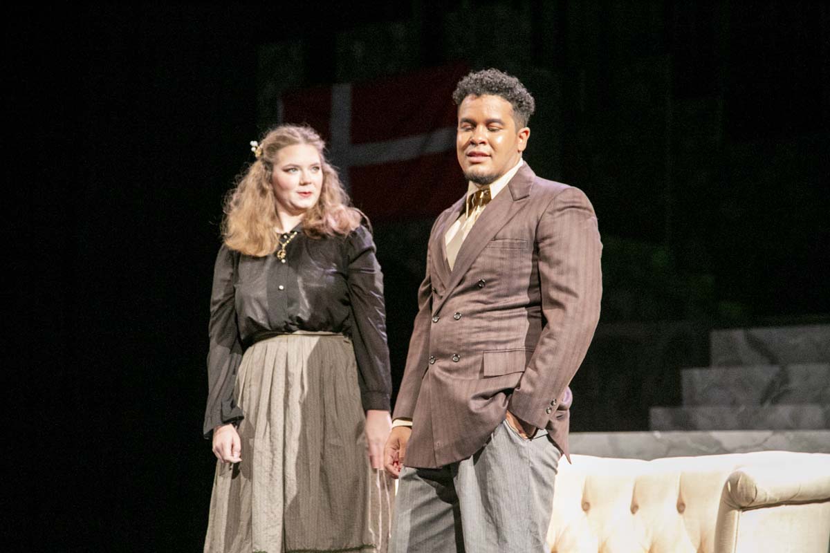 This is a sample image caption.